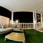Spacious 500 M From The Sea! Playa Del Duque