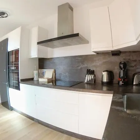 Prázdninový dům Spacious 500 M From The Sea! Playa Del Duque *