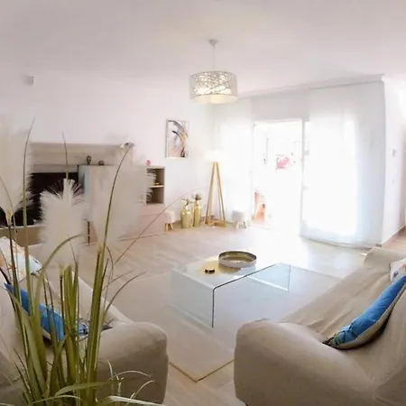Casa vacanze Spacious 500 M From The Sea! Playa Del Duque