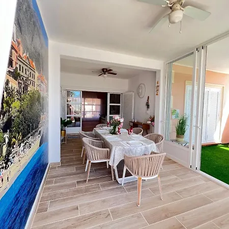 Casa vacanze Spacious 500 M From The Sea! Playa Del Duque Costa Adeje (Tenerife)